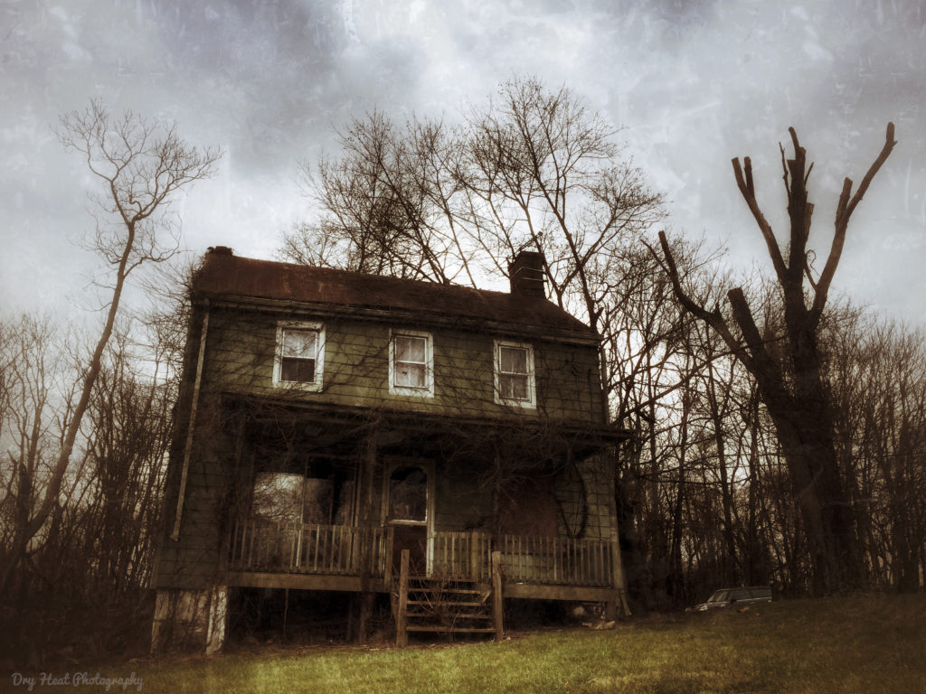 Beautiful abandoned house in Libertytown, Maryland.