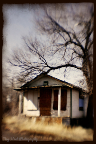 Abandoned house in the Route 66 town of Ashfork, Arizona.