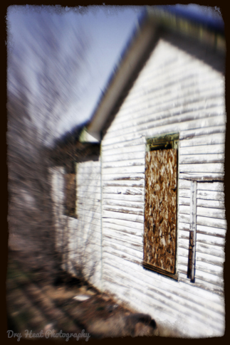 Abandoned house in the Route 66 town of Ashfork, Arizona.