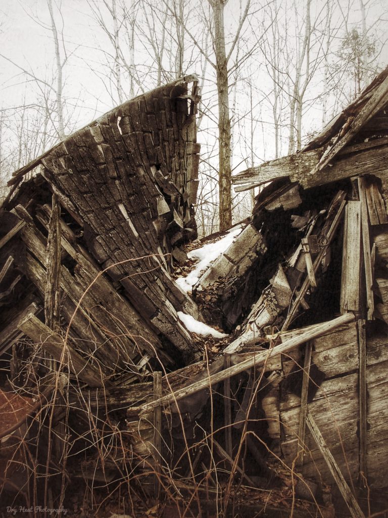 Abandoned house in Navarino, Wisconsin.