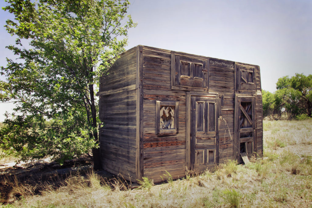Abandoned building in Estancia, New Mexico.